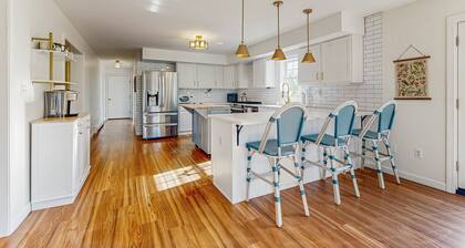 Newly Renovated Charming House with Cozy Fireplace & Outdoor Entertainment Areas