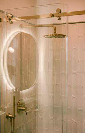 Hair dryer, towels
