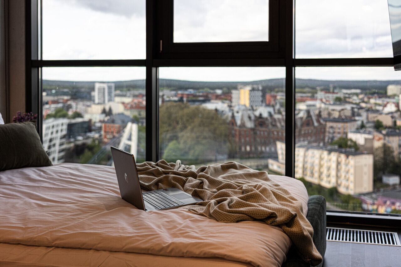 bedroom with city view