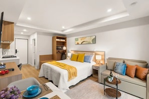 1 bedroom, desk, iron/ironing board, free WiFi