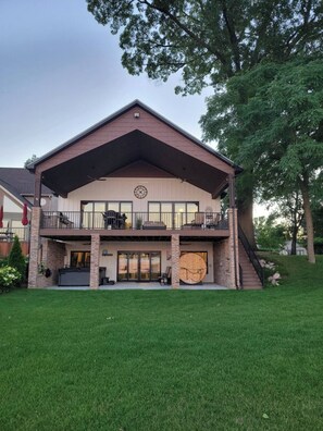 Exterior - Luxury Lakeside Oasis ND Nearby
(Niles)