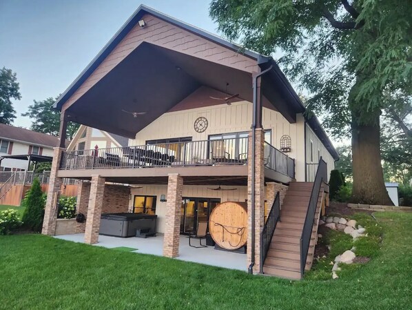 Exterior - Luxury Lakeside Oasis ND Nearby
(Niles)