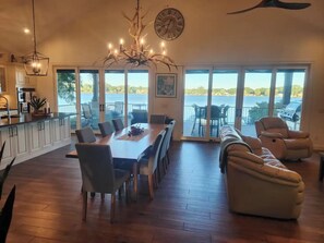 Dining - Luxury Lakeside Oasis ND Nearby
(Niles)