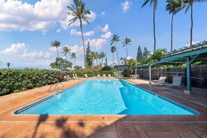 Piscine extérieure, piscine chauffée
