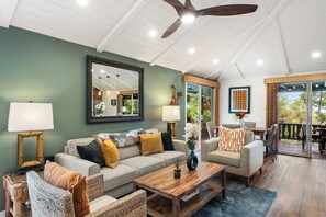 Smart TV - International Colony Club 28 Remodeled 2BD Cottage in Kaanapali (Lahaina)