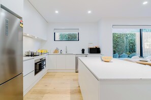 Fridge, microwave, oven, stovetop