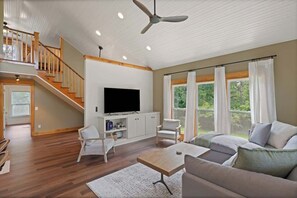 Smart TV, offices - Little Marsh House (Waverly)