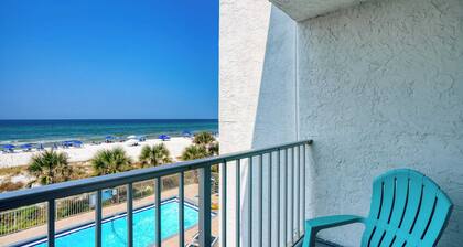 Sun-kissed by Avantstay Beachfront Access