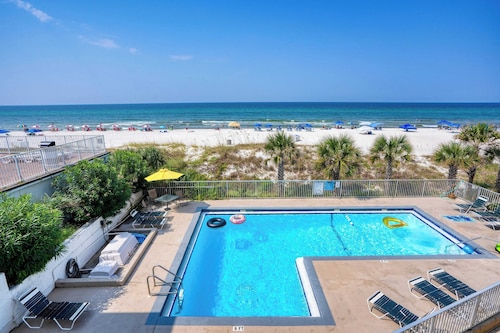 Sun-kissed by Avantstay Beachfront Access