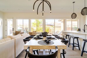 Dining - Casa Platino, Luxury PGA West home with Pool (La Quinta)