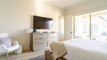Desk, free WiFi, bed sheets