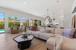 TV connectée, espaces bureaux, imprimantes