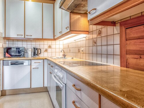 Holiday home with large garden on the cycle path