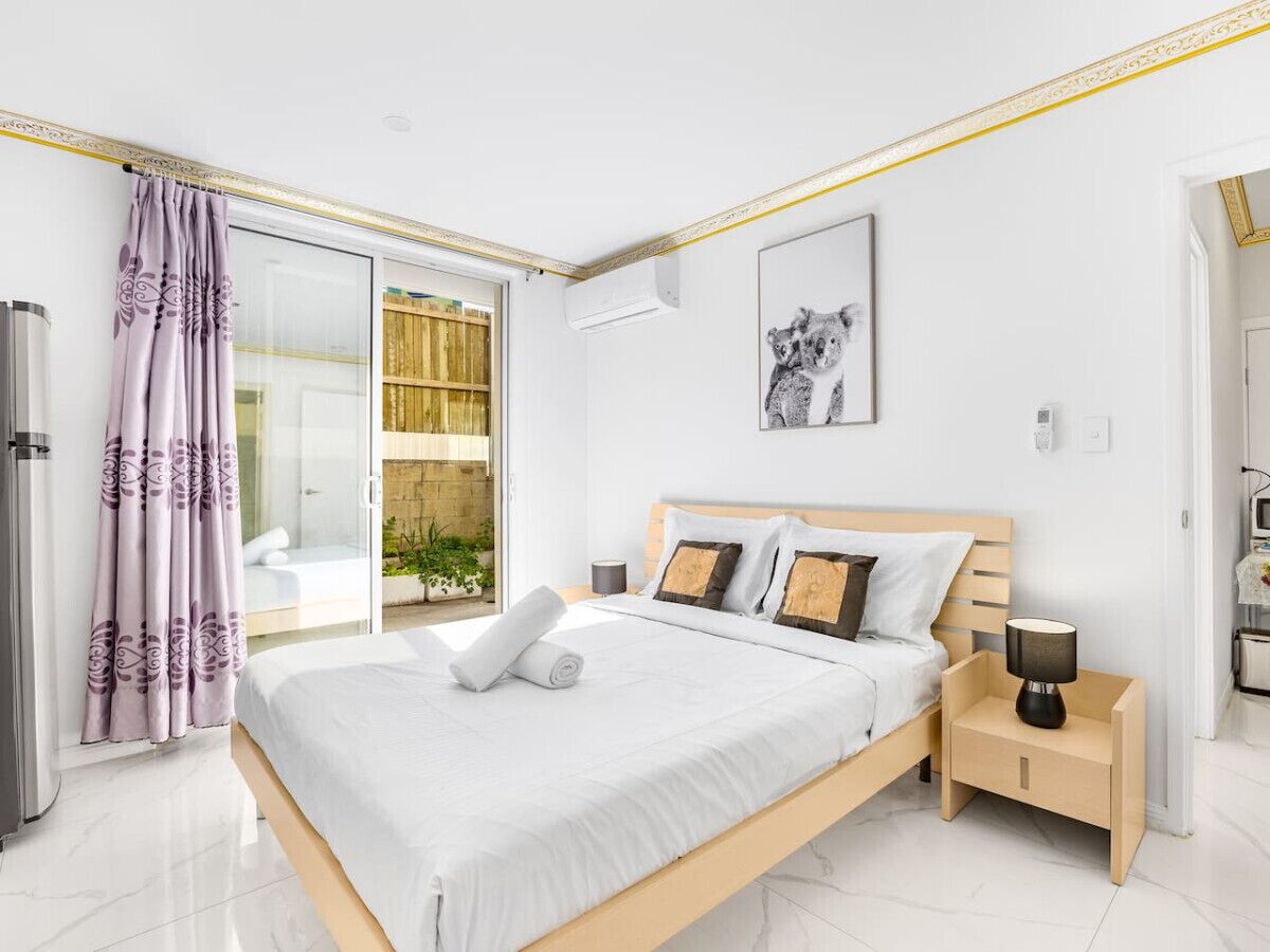 2 عدّة غرف نوم ومكتب وواي فاي وملاءات أسرّة