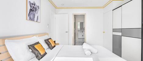 2 chambres, bureau, Wi-Fi, draps fournis