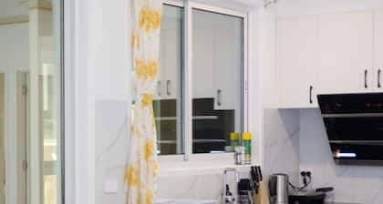 Malls at Doorstep:2-Bed Unit in Heart ofCannonHill