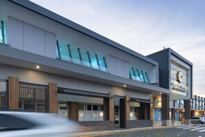 المنشأة من الخارج