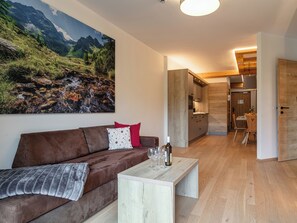 TV - Great apartment stay with a sauna and a balcony (Haus im Ennstal)