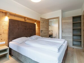 2 bedrooms, internet