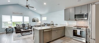 Higgins Lake Barndominium w/ Boat Parking!