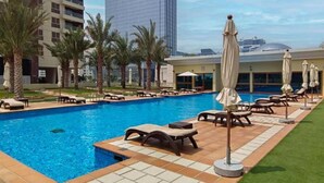 Apartment | 2 bedrooms - Manzil - 2BR Home With Waterfront Views in Palm (Dubai)