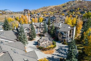 Unclassified image, 2 of 47, button