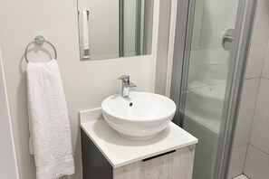 Ducha y secador de pelo
