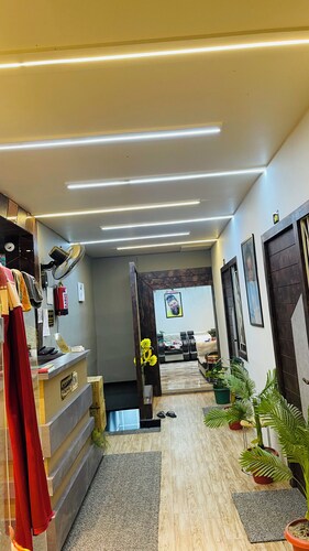 9-bedroom bed & breakfast in enchanting Mathura with AC, WiFi