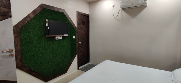 9 chambres, fer et planche Ă repasser, Wi-Fi, draps fournis
