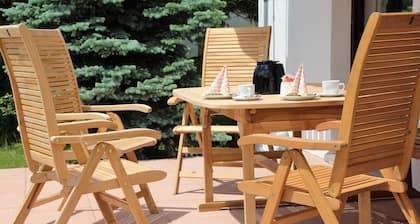 Ferienwohnung 'Villa Hilde' mit Bergblick, privater Terrasse und Wi-Fi