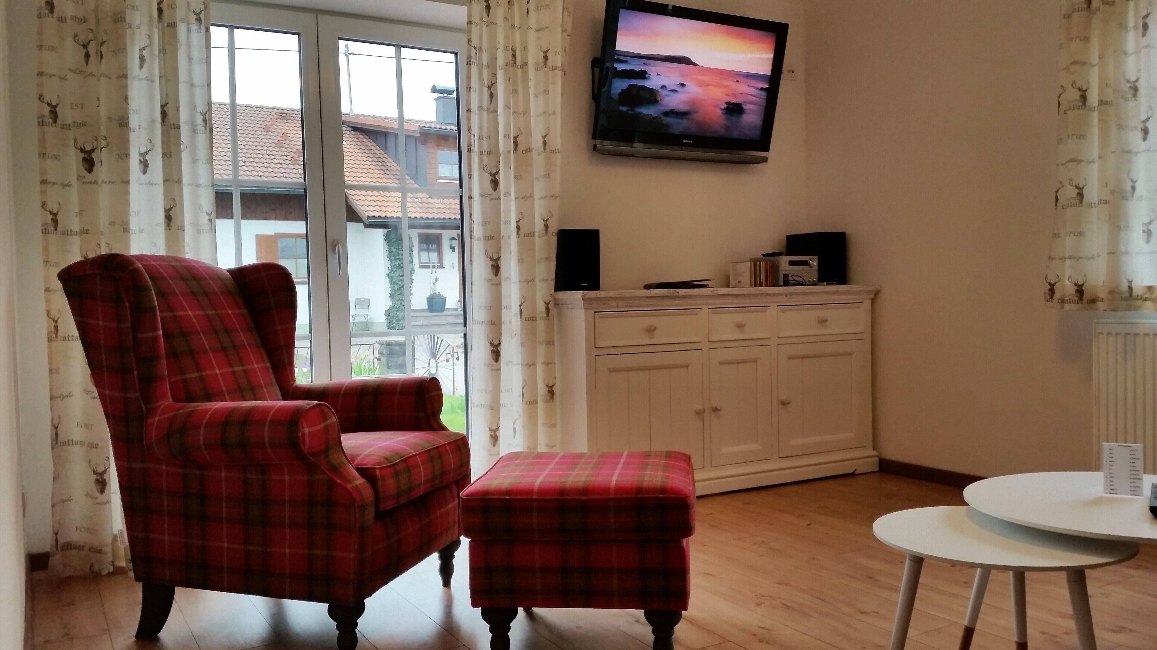 Fernseher, Stereoanlage