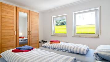 2 quartos, ferros/tábuas de passar roupa, Wi-Fi de cortesia