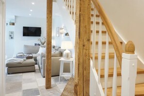 Interior - Apartment 'Kohstall' with Private Terrace, Shared Garden and Wi-Fi (Högel)