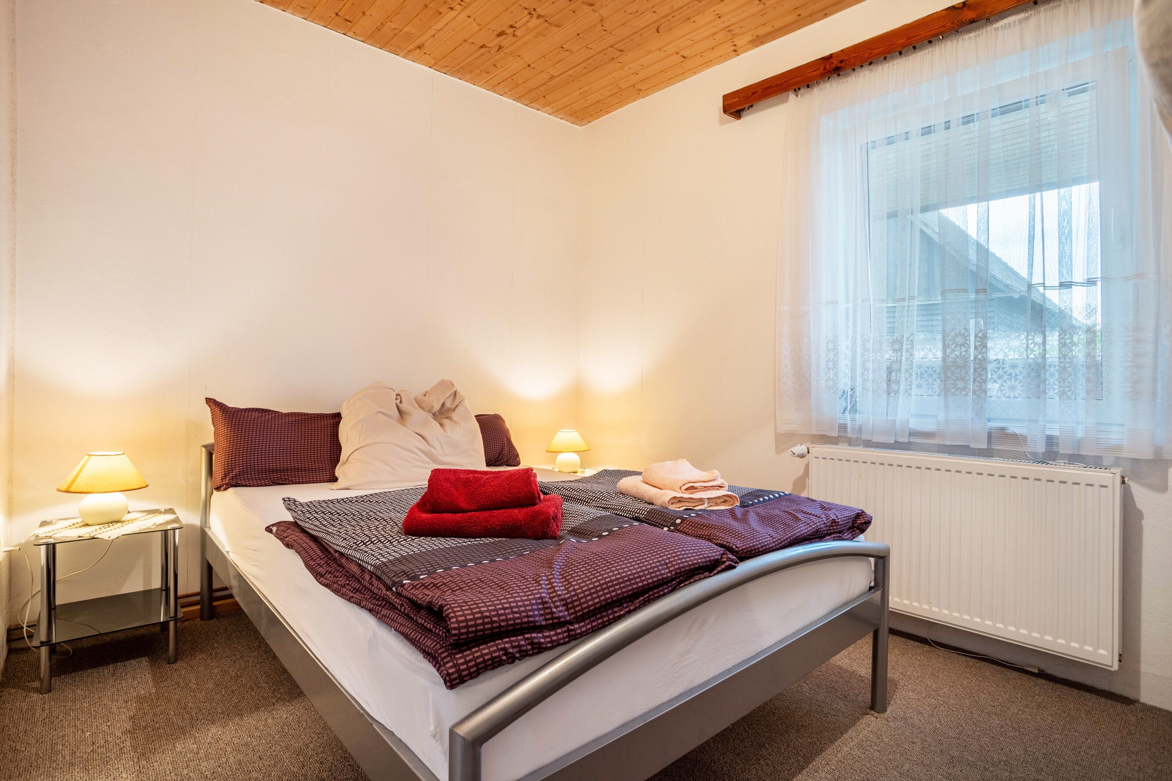 1 quarto, Wi-Fi de cortesia, roupa de cama