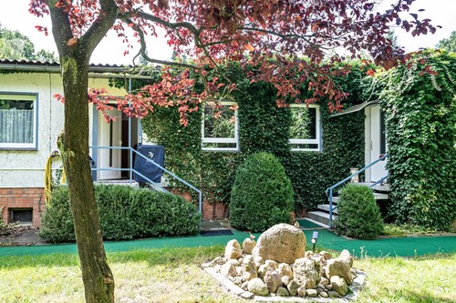 Ferienwohnung Am Wald" mit Gemeinschaftsterrasse, Gemeinschaftsgarten und Wi-Fi