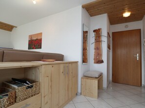 Interior - Apartment 'Haus Doris' with Mountain View, Shared Terrace and Wi-Fi (Rickenbach)
