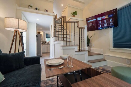 Historic Cottage | Safe| Near Hospitals| Downtown