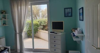 50 m de la plage.idealement situé