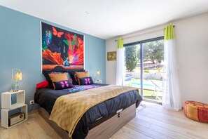 1 bedroom, free WiFi, bed sheets - Room 'La Catalane' with Shared Terrace, Shared Garden and Wi-Fi (Treilles)