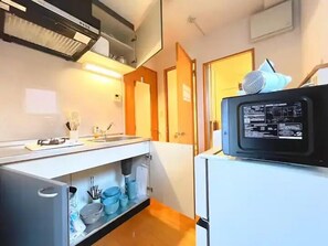 Basic Apartment | Private kitchen | Fridge, microwave, stovetop, rice cooker - Amika First 203 (Tokyo)