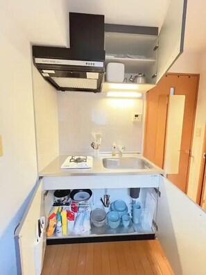 Basic Apartment | Private kitchen - Amika First 203 (Tokyo)