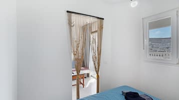 1 soverom, strykejern/-brett, wi-fi (inkludert) og sengetøy