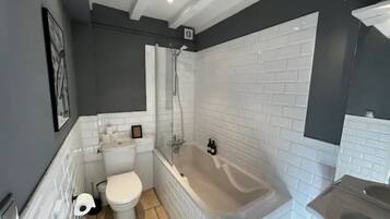 風筒、提供毛巾、番梘、洗頭水