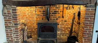 コージー ダフォディル コテージ ゲッタウェイ