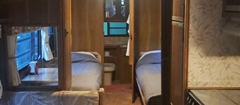 Cozy 4-bed camper with AC and WiFi in fabulous Cloquet Lake access near⛳️
