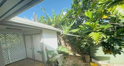 Your very own private cottage!! 10 minutes drive into town.
