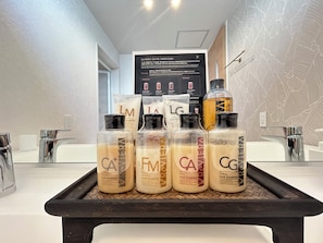 Vil·la prèmium | Bany | Combinació de dutxa i banyera, assecador de cabells, sabatilles i bidet