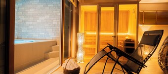 ReVIERA Resort Villa