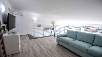 Smart-tv och en stereo