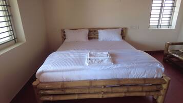 Standard Cottage, Balcony | 1 bedroom, desk, laptop workspace, soundproofing